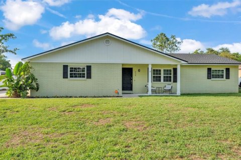 House in Lakeland, Florida 4 bedrooms, 189.71 sq.m. № 1762112 - photo 2