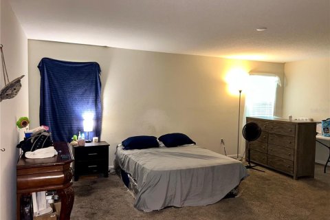 Casa en venta en Kissimmee, Florida, 5 dormitorios, 270.81 m2 № 1751004 - foto 2