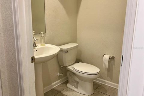 Casa en venta en Kissimmee, Florida, 5 dormitorios, 270.81 m2 № 1751004 - foto 29