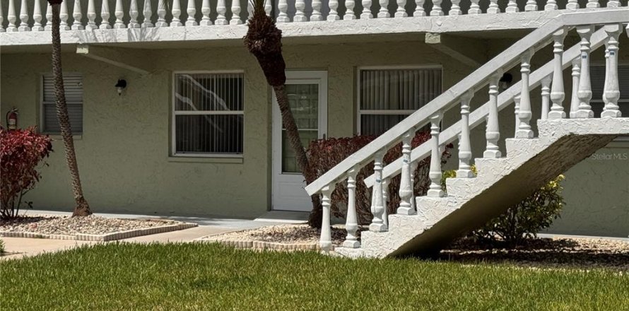 Condominio en Tarpon Springs, Florida, 1 dormitorio  № 2226727