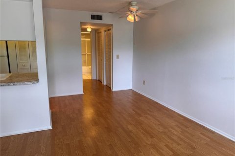 Condominio en venta en Tarpon Springs, Florida, 1 dormitorio, 52.49 m2 № 2226727 - foto 7