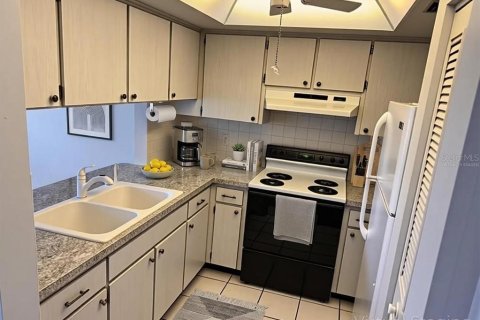 Condominio en venta en Tarpon Springs, Florida, 1 dormitorio, 52.49 m2 № 2226727 - foto 13