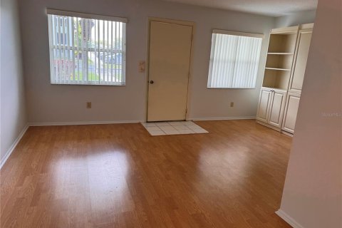 Condominio en venta en Tarpon Springs, Florida, 1 dormitorio, 52.49 m2 № 2226727 - foto 12