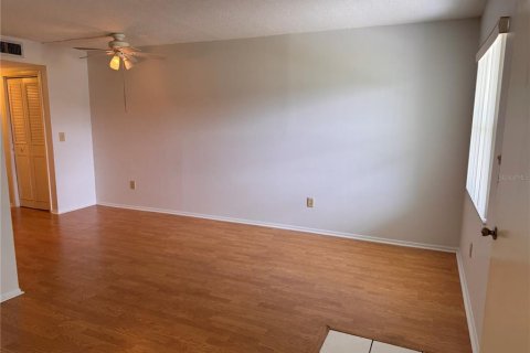 Condominio en venta en Tarpon Springs, Florida, 1 dormitorio, 52.49 m2 № 2226727 - foto 9