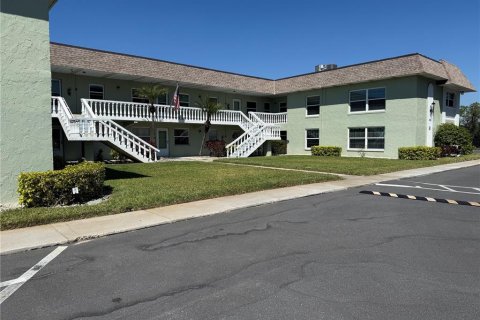 Condominio en venta en Tarpon Springs, Florida, 1 dormitorio, 52.49 m2 № 2226727 - foto 24