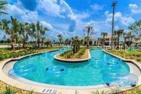House in Kissimmee, Florida 8 bedrooms, 398.46 sq.m. № 2150709 - photo 30