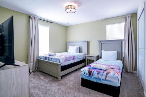 House in Kissimmee, Florida 8 bedrooms, 398.46 sq.m. № 2150709 - photo 10