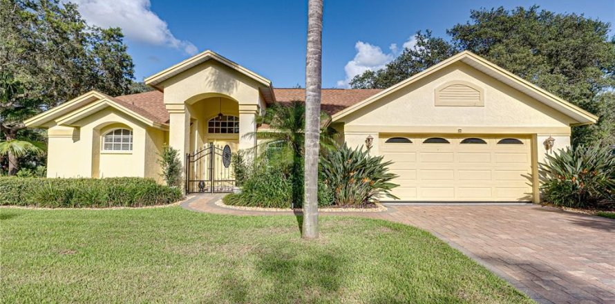 House in Lake Wales, Florida 3 bedrooms, 166.67 sq.m. № 1556614