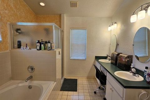 House in Lake Wales, Florida 3 bedrooms, 166.67 sq.m. № 1556614 - photo 23