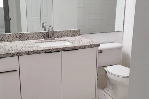 Copropriété à louer à Pembroke Pines, Floride: 2 chambres, 85.66 m2 № 2076390 - photo 10