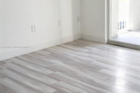 Copropriété à louer à Pembroke Pines, Floride: 2 chambres, 85.66 m2 № 2076390 - photo 11