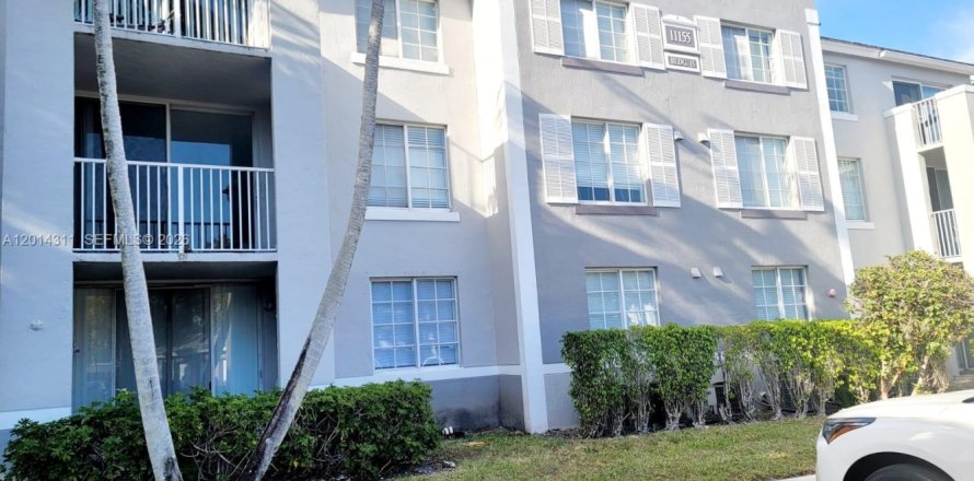 Condo à Pembroke Pines, Floride, 2 chambres  № 2076390