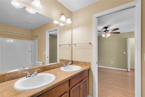 House in Oxford, Florida 4 bedrooms, 224.27 sq.m. № 1803258 - photo 21