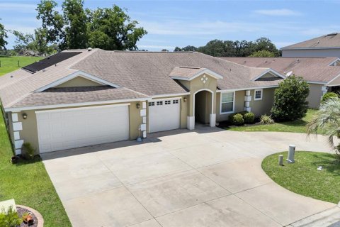 House in Oxford, Florida 4 bedrooms, 224.27 sq.m. № 1803258 - photo 2
