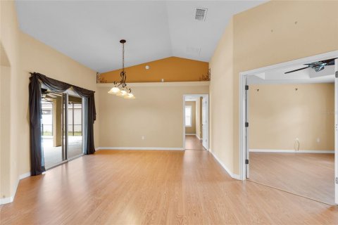 House in Oxford, Florida 4 bedrooms, 224.27 sq.m. № 1803258 - photo 9