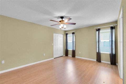 House in Oxford, Florida 4 bedrooms, 224.27 sq.m. № 1803258 - photo 23