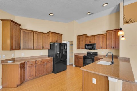 House in Oxford, Florida 4 bedrooms, 224.27 sq.m. № 1803258 - photo 13