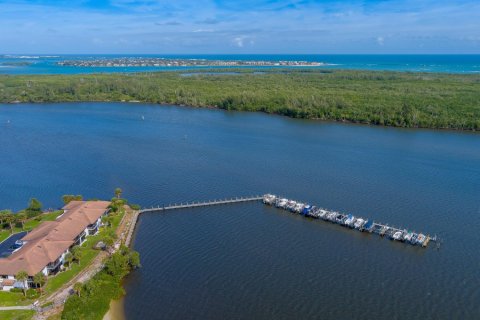 Condominio en venta en Stuart, Florida, 2 dormitorios, 105.44 m2 № 1060098 - foto 1