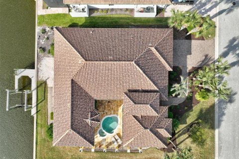 House in Flagler Beach, Florida 4 bedrooms, 255.48 sq.m. № 2200190 - photo 3