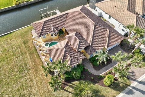 House in Flagler Beach, Florida 4 bedrooms, 255.48 sq.m. № 2200190 - photo 4