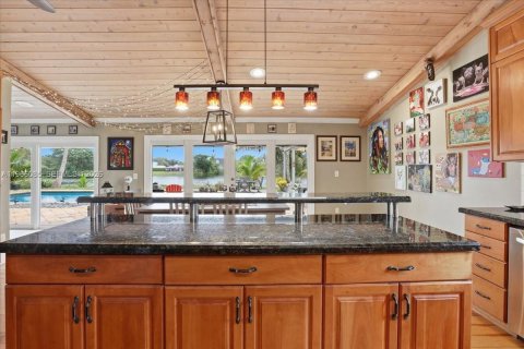 Casa en venta en Plantation, Florida, 4 dormitorios, 229 m2 № 2028058 - foto 13