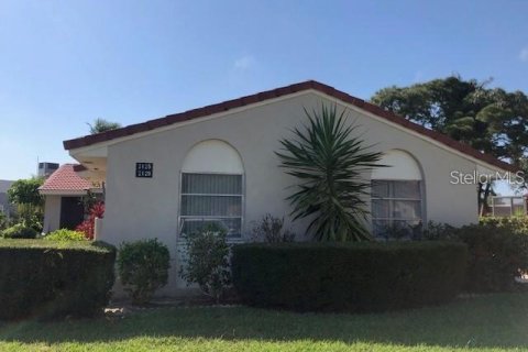Copropriété à louer à Sarasota, Floride: 2 chambres, 93.74 m2 № 2118048 - photo 2