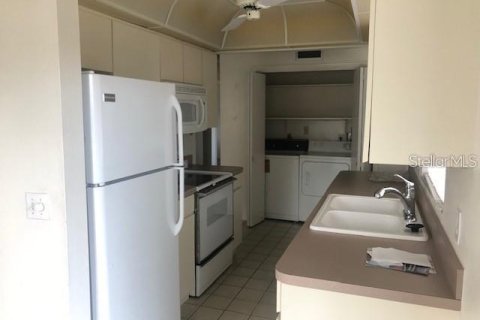 Copropriété à louer à Sarasota, Floride: 2 chambres, 93.74 m2 № 2118048 - photo 4