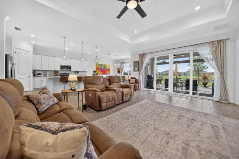 House in Port St. Lucie, Florida 3 bedrooms, 228.91 sq.m. № 2191690 - photo 24