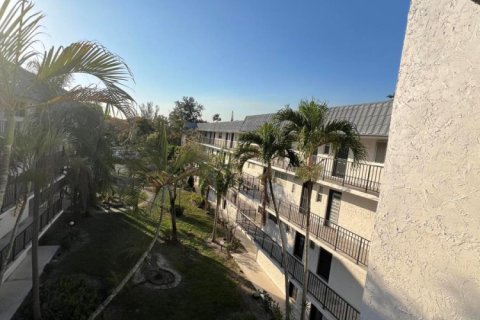 Condominio en venta en Lauderhill, Florida, 1 dormitorio, 92.9 m2 № 2250503 - foto 9
