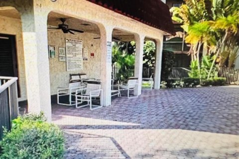 Condominio en venta en Lauderhill, Florida, 1 dormitorio, 92.9 m2 № 2250503 - foto 11