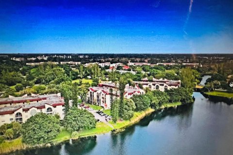 Condominio en Lauderhill, Florida, 1 dormitorio  № 2250503
