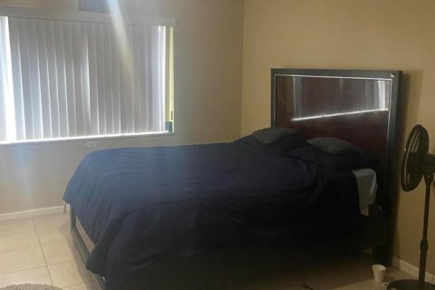 Condominio en venta en Lauderhill, Florida, 1 dormitorio, 92.9 m2 № 2250503 - foto 19