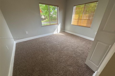 House in Homestead, Florida 4 bedrooms, 138.52 sq.m. № 1790319 - photo 13