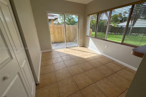House in Homestead, Florida 4 bedrooms, 138.52 sq.m. № 1790319 - photo 6