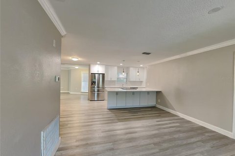 Villa ou maison à vendre à Orlando, Floride: 4 chambres, 171.03 m2 № 2348306 - photo 4