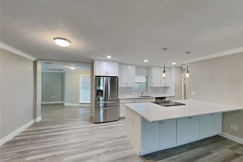 Villa ou maison à vendre à Orlando, Floride: 4 chambres, 171.03 m2 № 2348306 - photo 2