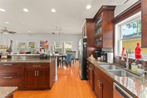 Villa ou maison à vendre à Orlando, Floride: 8 chambres, 283.26 m2 № 1690141 - photo 12