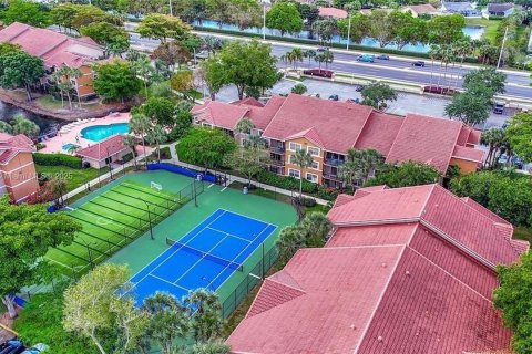 Condominio en alquiler en Coral Springs, Florida, 2 dormitorios, 91.42 m2 № 1762489 - foto 30