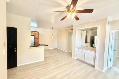 Condo in Orlando, Florida, 2 bedrooms  № 2234933 - photo 3