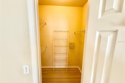 Condo in Orlando, Florida, 2 bedrooms  № 2234933 - photo 5