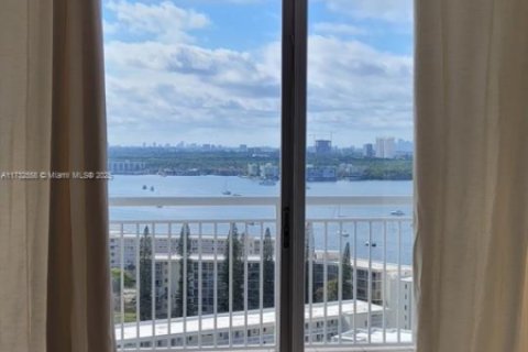 Condominio en venta en Aventura, Florida, 1 dormitorio, 93.37 m2 № 1703427 - foto 15