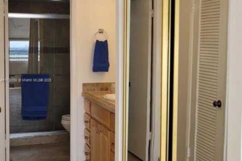 Condominio en venta en Aventura, Florida, 1 dormitorio, 93.37 m2 № 1703427 - foto 12