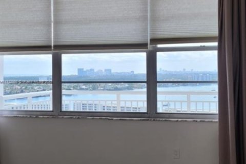 Condominio en venta en Aventura, Florida, 1 dormitorio, 93.37 m2 № 1703427 - foto 10