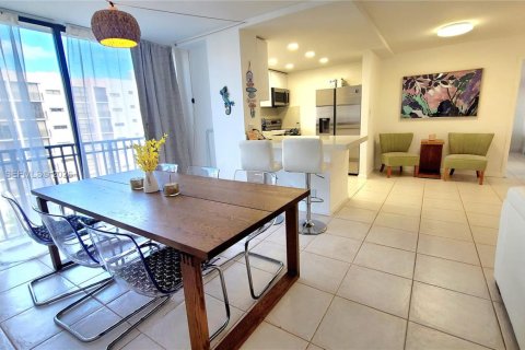 Снять в аренду кондоминиум в Санни-Айлс-Бич, Флорида 2 спальни, 91.79м2, № 2005871 - фото 5