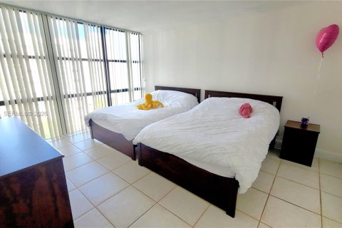 Снять в аренду кондоминиум в Санни-Айлс-Бич, Флорида 2 спальни, 91.79м2, № 2005871 - фото 11