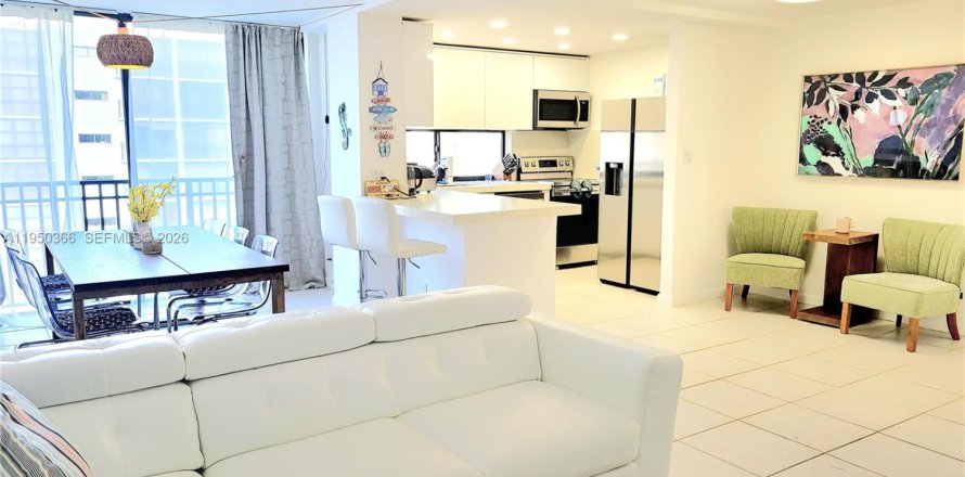 Кондоминиум с 2 спальнями в Санни-Айлс-Бич, Флорида № 2005871