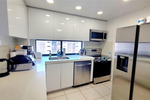 Снять в аренду кондоминиум в Санни-Айлс-Бич, Флорида 2 спальни, 91.79м2, № 2005871 - фото 7