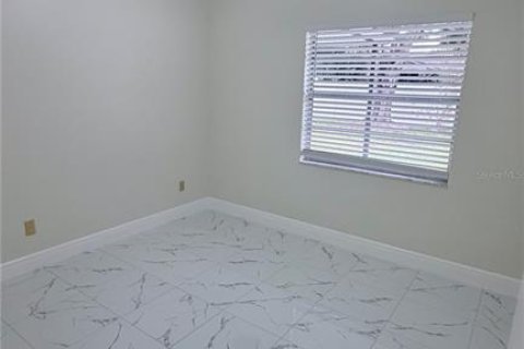 House in Lakeland, Florida 3 bedrooms, 103.31 sq.m. № 2394120 - photo 9