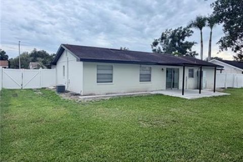 House in Lakeland, Florida 3 bedrooms, 103.31 sq.m. № 2394120 - photo 18