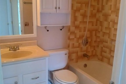 House in Port Charlotte, Florida 3 bedrooms, 109.44 sq.m. № 1522010 - photo 5